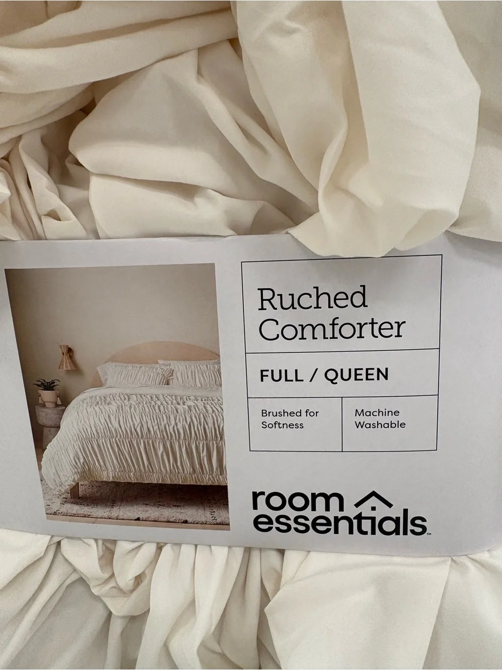 Room Essentials Ivory Ruched Comforter Full/Q No Pillow Shams New No packaging
